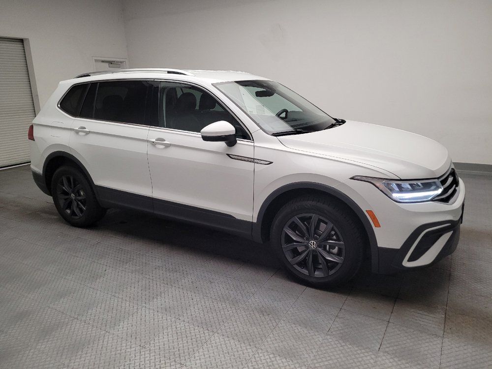 Used 2024 Volkswagen Tiguan SE FWD image 11