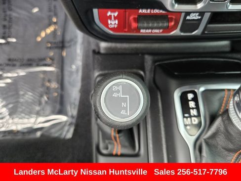 Used 2023 Jeep Gladiator Mojave w/ LED Lighting Group AWD/4WD image 16