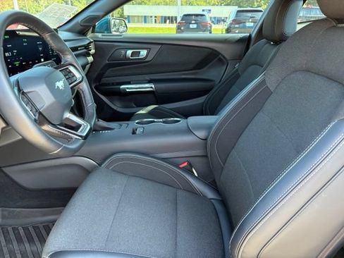 Used 2026 Ford Mustang Coupe RWD image 9
