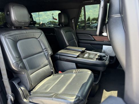 Used 2020 Lincoln Navigator L Reserve w/ Luxury Package AWD/4WD image 30
