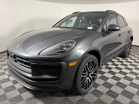 Certified 2026 Porsche Macan AWD/4WD image 1