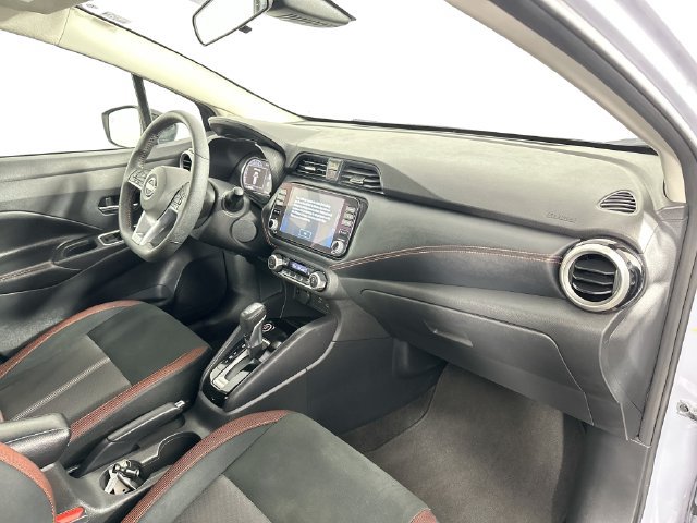 Used 2024 Nissan Versa SR FWD image 27