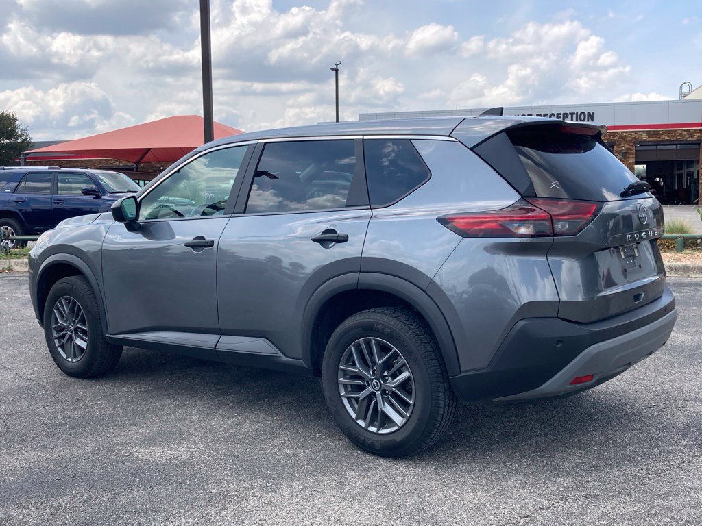 Used 2023 Nissan Rogue S FWD image 7
