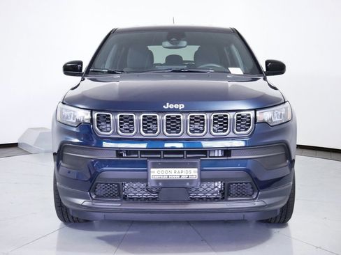 Used 2024 Jeep Compass Sport image 4