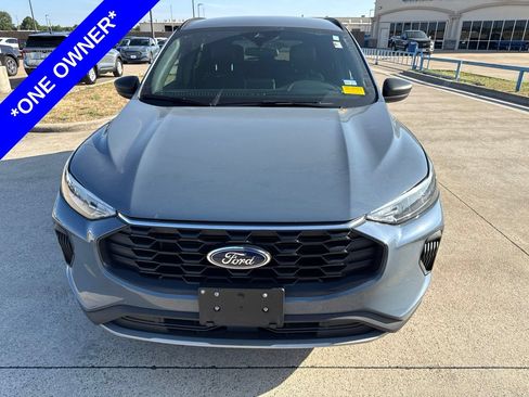 Used 2025 Ford Escape ST-Line FWD image 2
