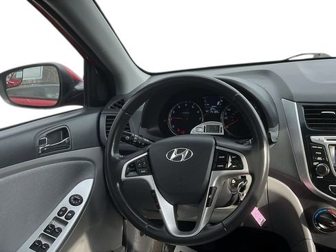 Used 2014 Hyundai Accent SE image 25
