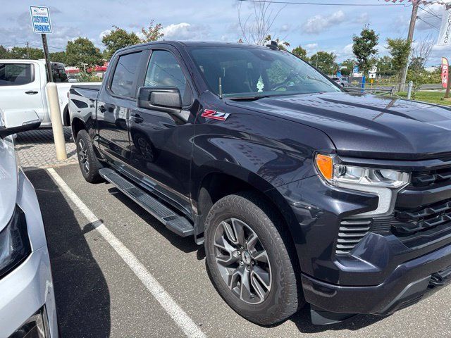 Used 2023 Chevrolet Silverado 1500 RST w/ Z71 Off-Road Package AWD/4WD image 2