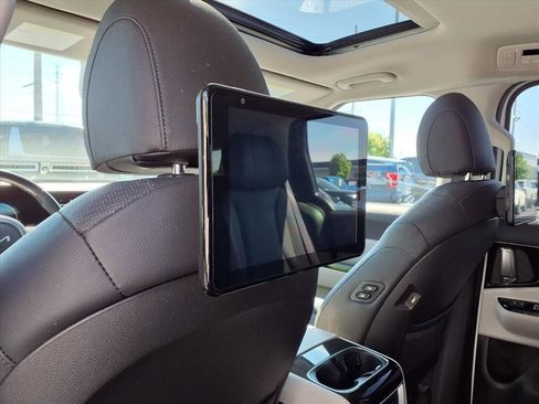 Used 2022 Kia Carnival SX Prestige FWD image 26