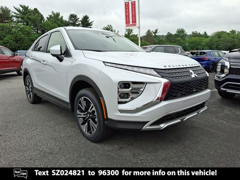 New 2025 Mitsubishi Eclipse Cross SE image 1