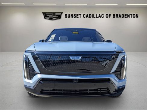 New 2026 Cadillac Vistiq Sport image 2