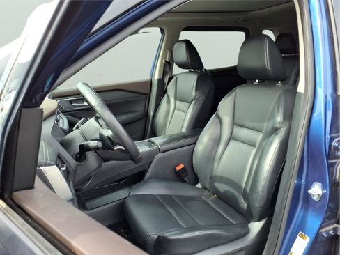 Used 2021 Nissan Rogue SV w/ Premium Package image 4