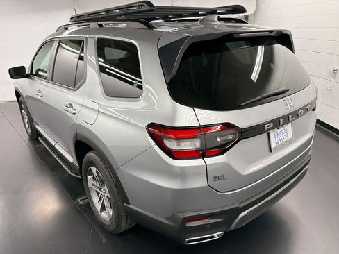 New 2026 Honda Pilot EX-L image 3