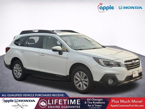 Used 2019 Subaru Outback 2.5i Premium AWD/4WD image 1