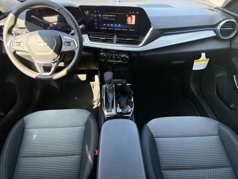 New 2026 Chevrolet Trax LT w/ Driver Confidence Package FWD image 12