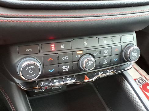 Used 2023 Dodge Durango GT image 20