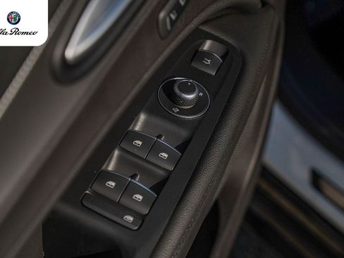 New 2025 Alfa Romeo Stelvio Sprint w/ Veloce Package AWD/4WD image 19