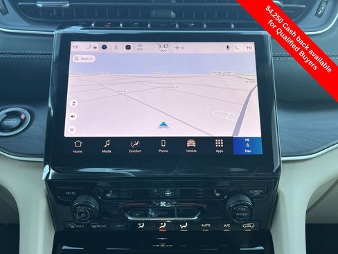 New 2025 Jeep Grand Cherokee Limited image 6