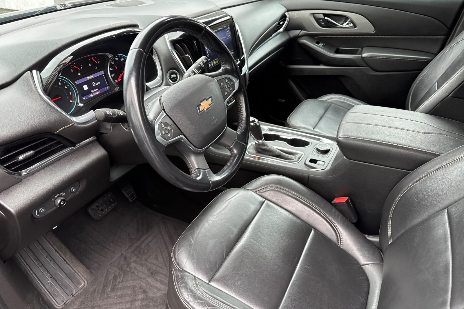 Used 2020 Chevrolet Traverse LT w/ LT Premium Package AWD/4WD image 10