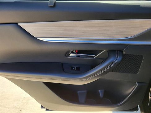 New 2026 MAZDA CX-90 Plug-In Hybrid w/ Preferred image 11