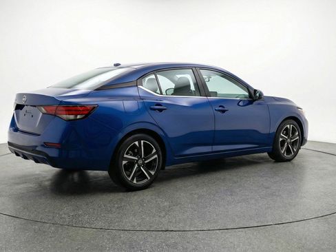 Used 2025 Nissan Sentra SV image 9