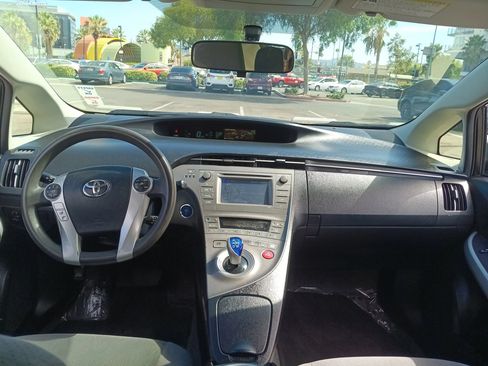 Used 2012 Toyota Prius Two FWD image 15