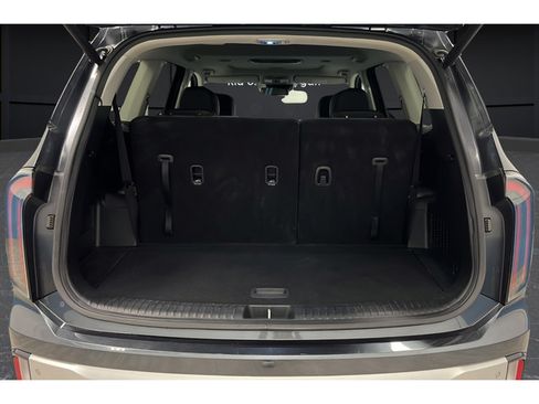 Used 2024 Kia Telluride EX w/ EX Captain's Chair Package AWD/4WD image 27