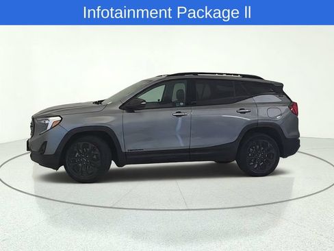 Used 2021 GMC Terrain SLT w/ Infotainment Package II FWD image 2