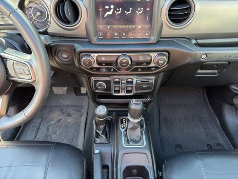 Used 2022 Jeep Wrangler Unlimited Sport w/ Sun And Sound Package image 41