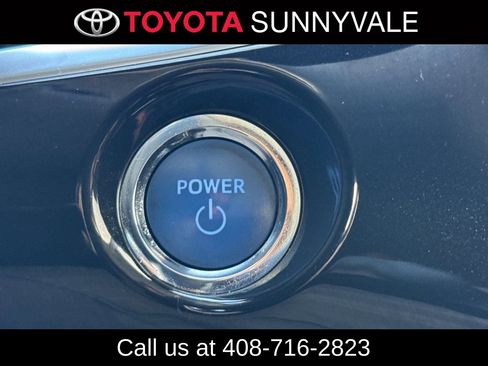 Used 2019 Toyota Prius Prime Premium w/ Preferred Accessory Package FWD image 27