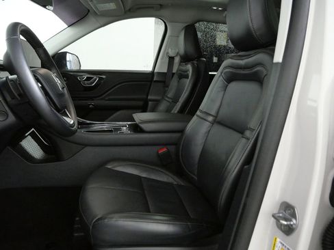 Certified 2025 Lincoln Aviator Reserve w/ Illumination Package image 17