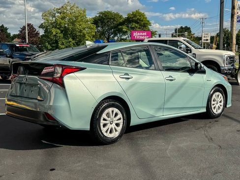 Used 2019 Toyota Prius LE FWD image 4
