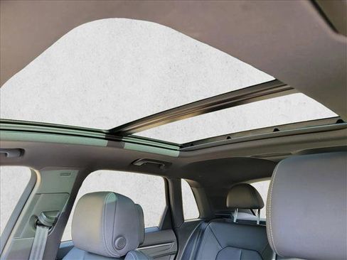 Used 2025 Audi Q3 2.0T Premium w/ Black Optic Sport Package image 23