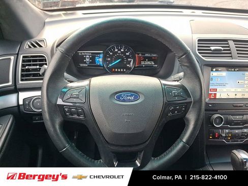 Used 2017 Ford Explorer XLT w/ Equipment Group 202A image 22