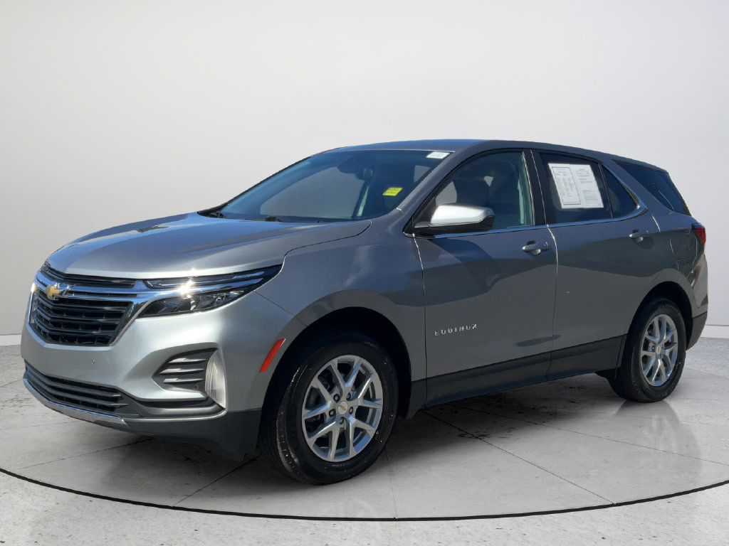 Used 2023 Chevrolet Equinox LT w/ Driver Convenience Package FWD image 4