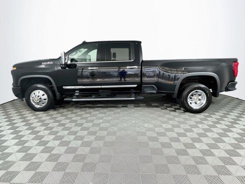 Used 2024 Chevrolet Silverado 3500 High Country w/ High Country Premium Package AWD/4WD image 4