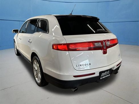 Used 2019 Lincoln MKT AWD image 7