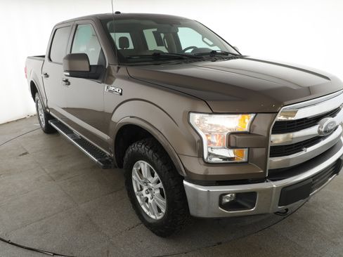 Used 2015 Ford F150 Lariat w/ Equipment Group 501A Mid AWD/4WD image 3