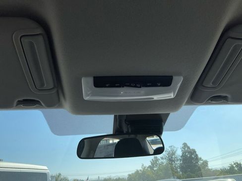 New 2025 Nissan Versa SV w/ Trunk Package image 24