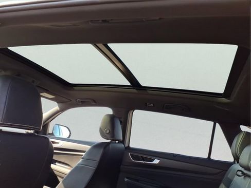 Used 2024 Volkswagen Atlas Cross Sport SEL R-Line image 13