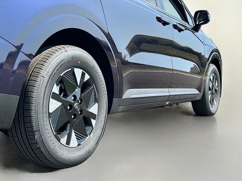 New 2026 Kia Carnival LXS image 13