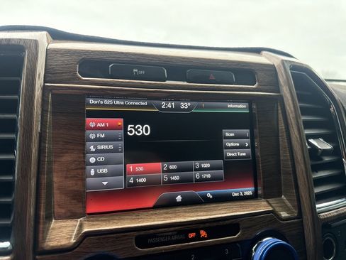 Used 2015 Ford F150 XLT w/ Equipment Group 302A Luxury image 26