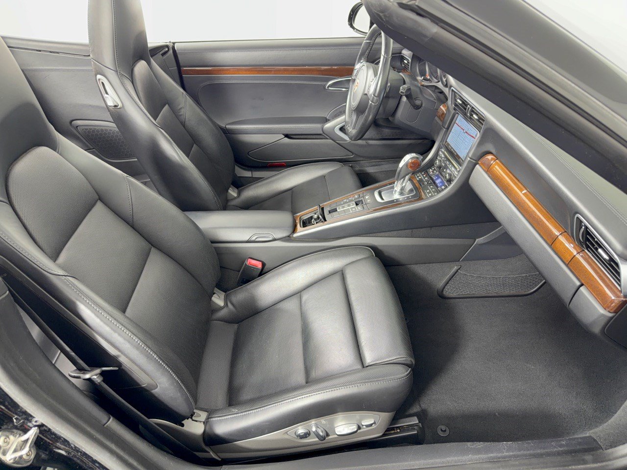 Certified 2014 Porsche 911 Carrera 4S AWD/4WD image 27
