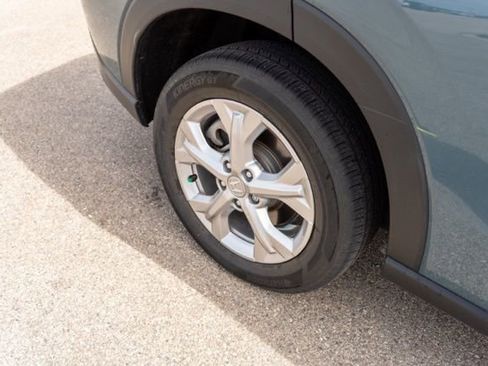 Used 2023 Honda HR-V LX image 10