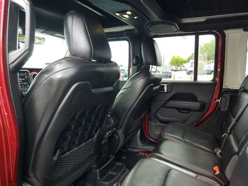 Used 2021 Jeep Wrangler Unlimited Rubicon AWD/4WD image 9