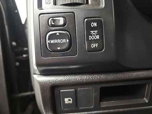 Used 2018 Toyota Sequoia TRD Sport AWD/4WD image 17