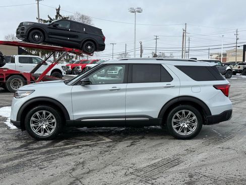 New 2026 Ford Explorer Platinum image 2
