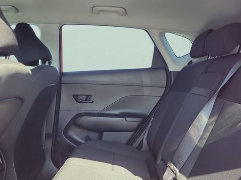 Used 2025 Hyundai Kona SEL FWD image 10