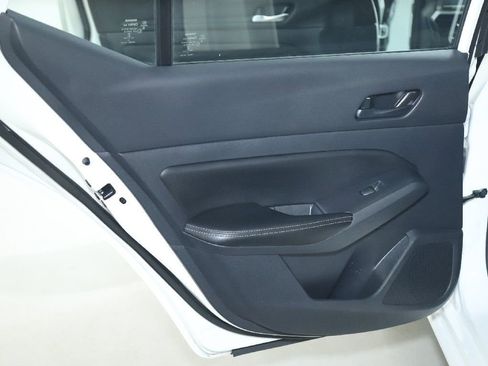 Used 2025 Nissan Altima 2.5 SV FWD image 13