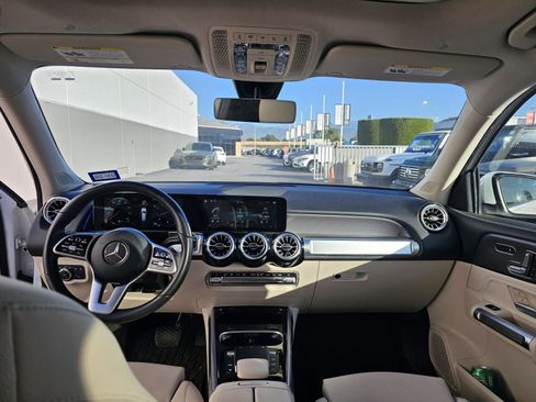 Used 2022 Mercedes-Benz GLB 250 image 9