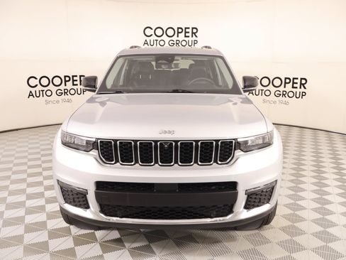 Used 2023 Jeep Grand Cherokee L Limited w/ Luxury Tech Group II RWD image 10